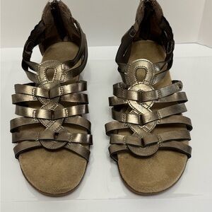 Relativity Sandals Re-Delfina Size 7.5M Bronze-Gold Metal Color Zipper Back